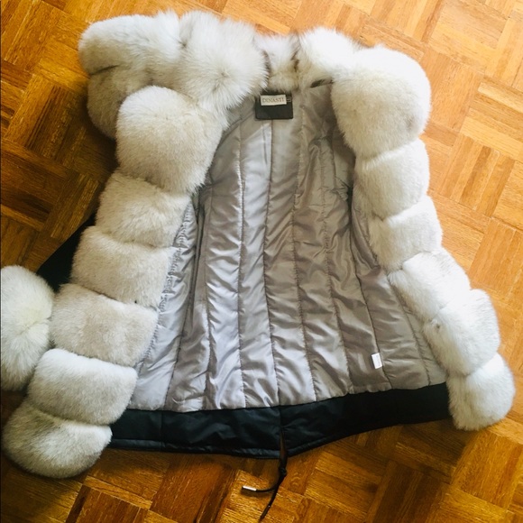 Arctic Fox Trim Parka - Picture 10 of 16